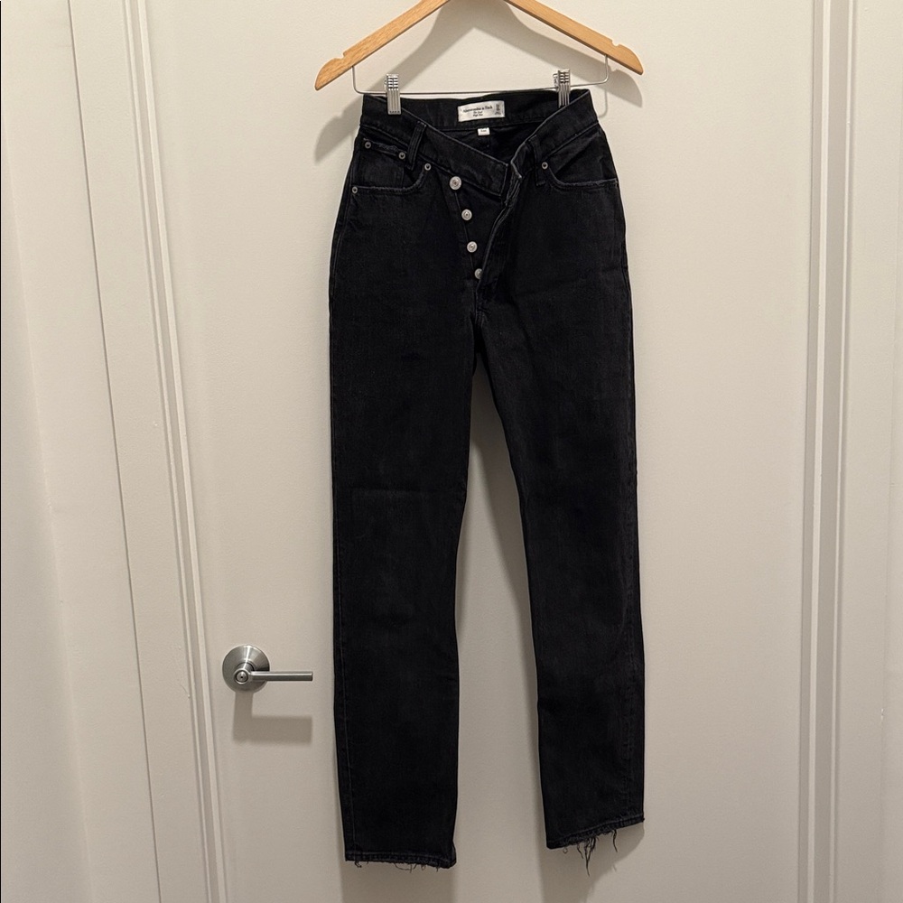Abercrombie & Fitch Women's Dad High Rise Jeans